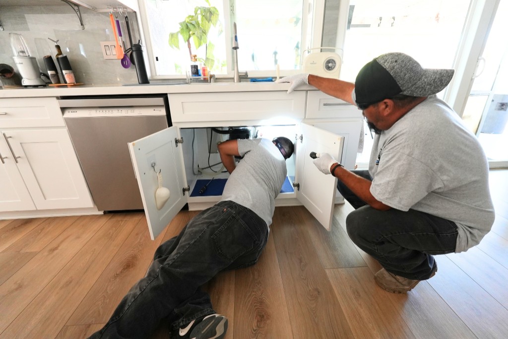 White Glove Plumbing service van and team - professional plumbing in Orange County, CA